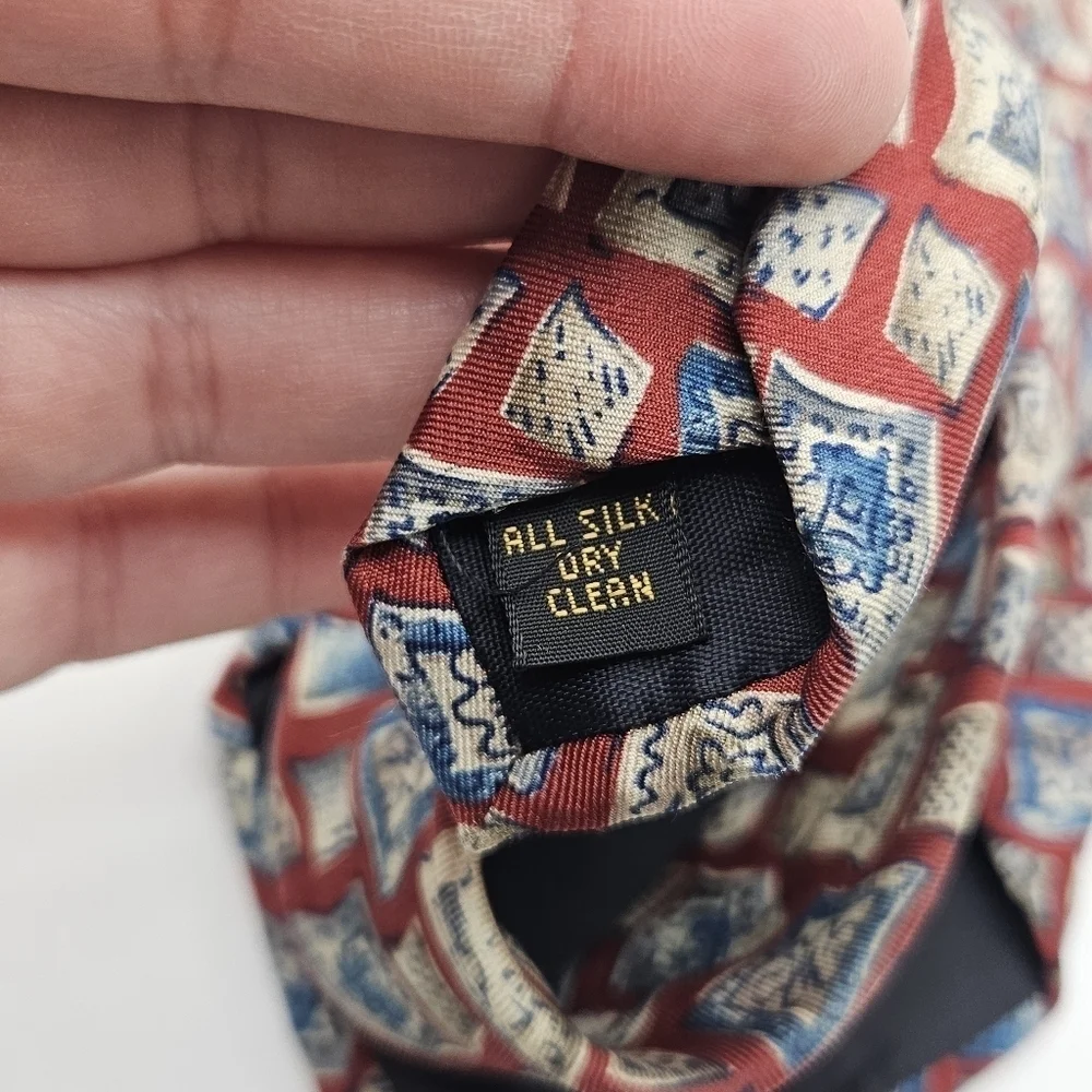 Bill Blass red silk tie with beige and blue pattern 59 in long